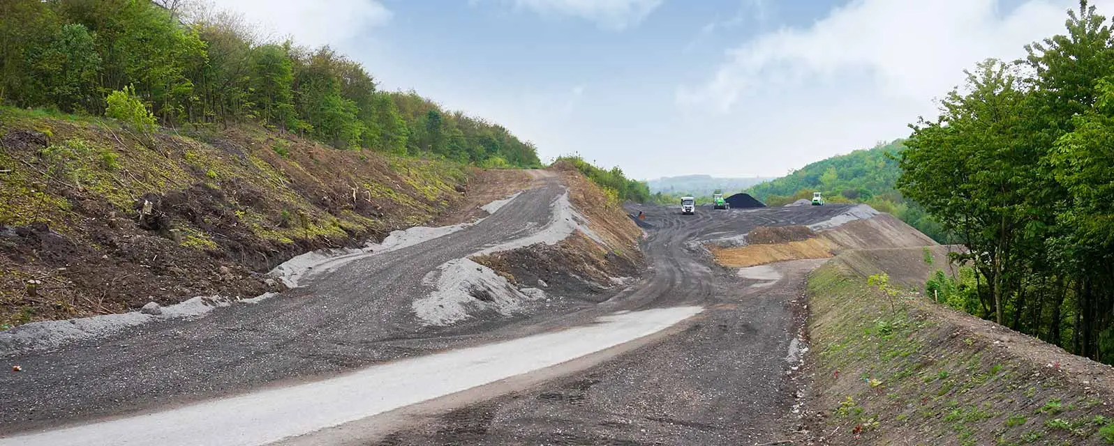 Besondere Materialanforderungen bei der Stabilisierung der Skihalle